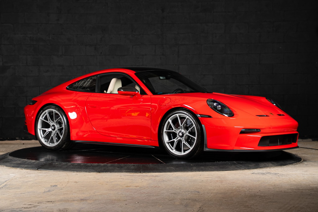 Porsche 992 GT3 Touring