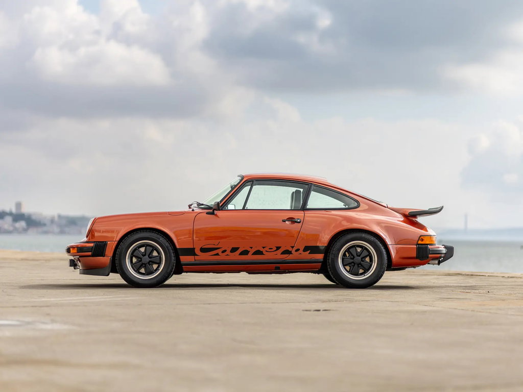 Porsche 911 Carrera 2.7