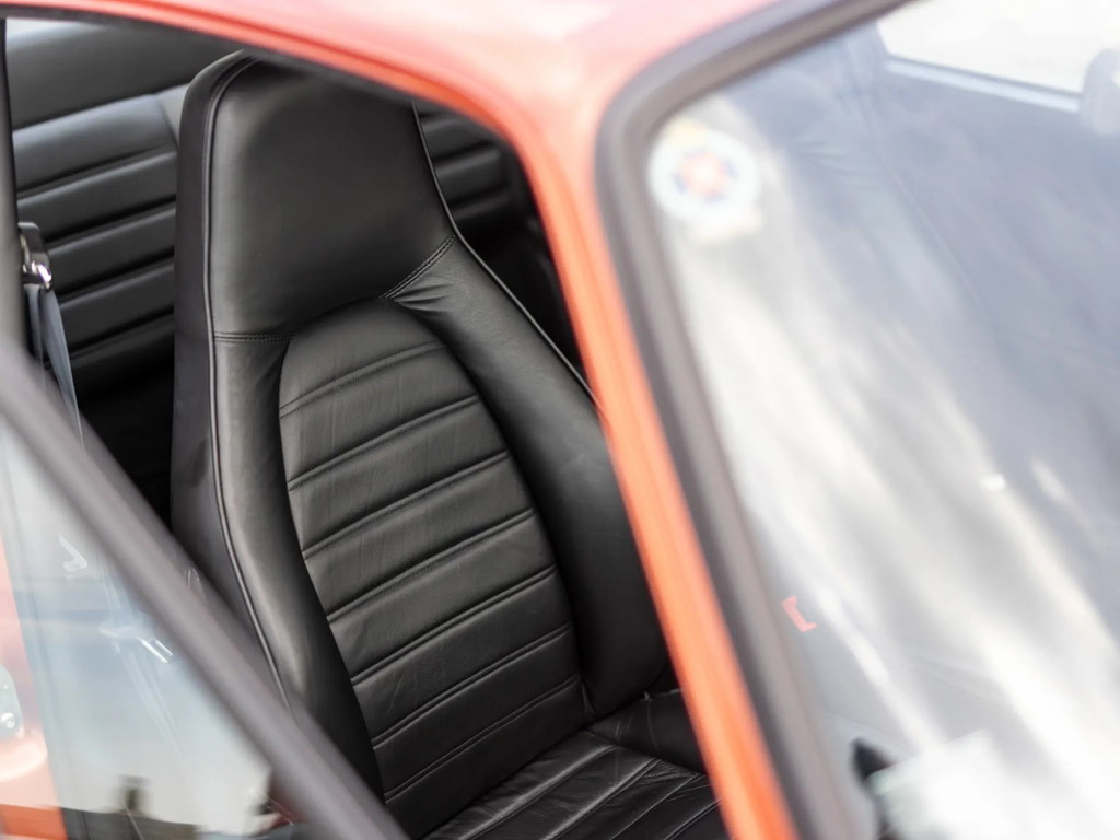 Porsche 911 Carrera 2.7