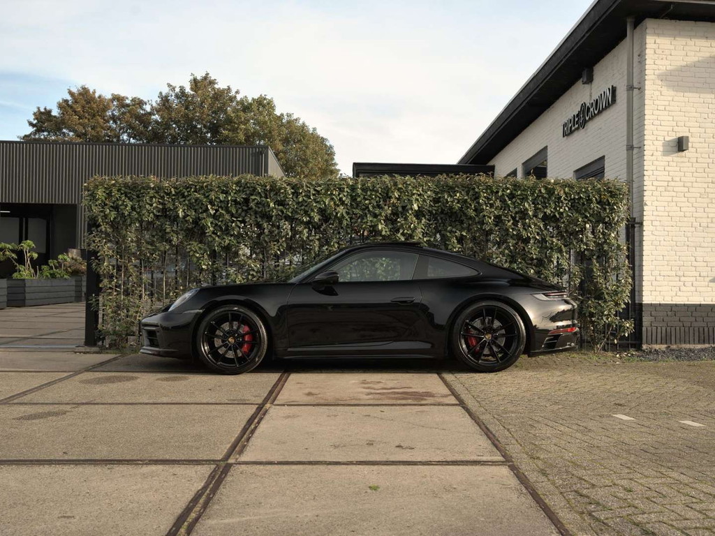 Porsche 992 Carrera 4S