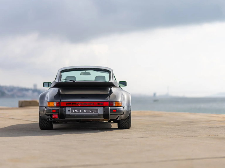 Porsche 911 Turbo 3.3