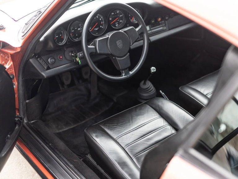 Porsche 911 Carrera 2.7