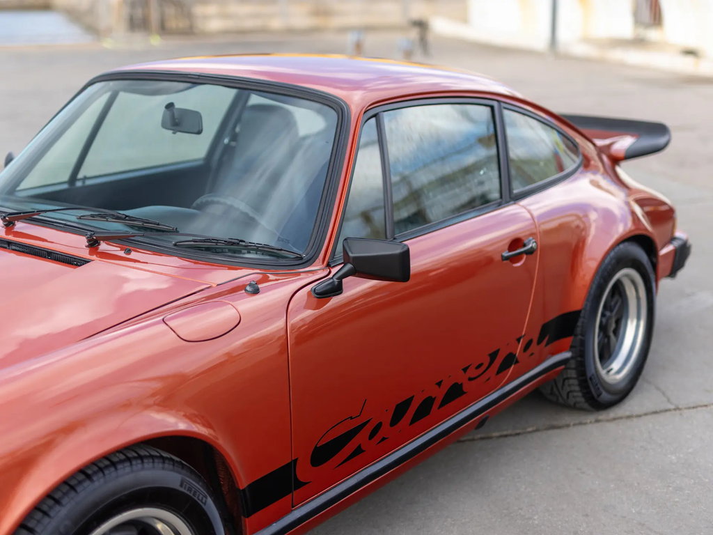 Porsche 911 Carrera 2.7