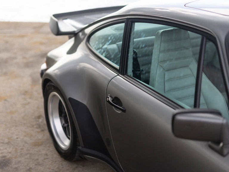 Porsche 911 Turbo 3.3