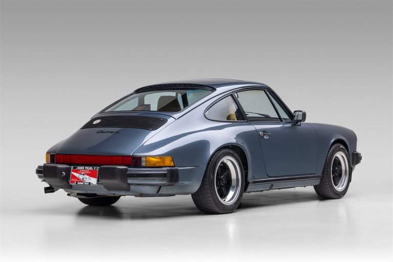 Porsche 911 Carrera 3.2