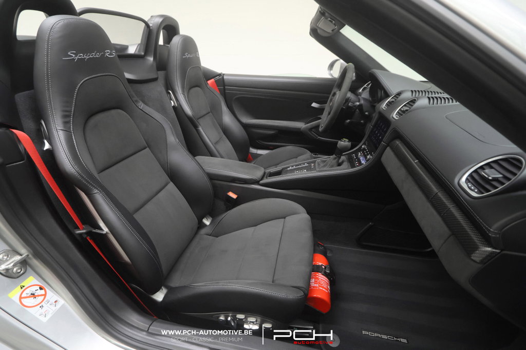Porsche 718 Spyder RS