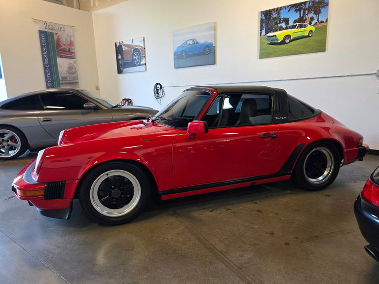 Porsche 911 Carrera 3.2