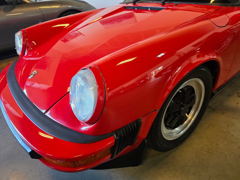 Porsche 911 Carrera 3.2
