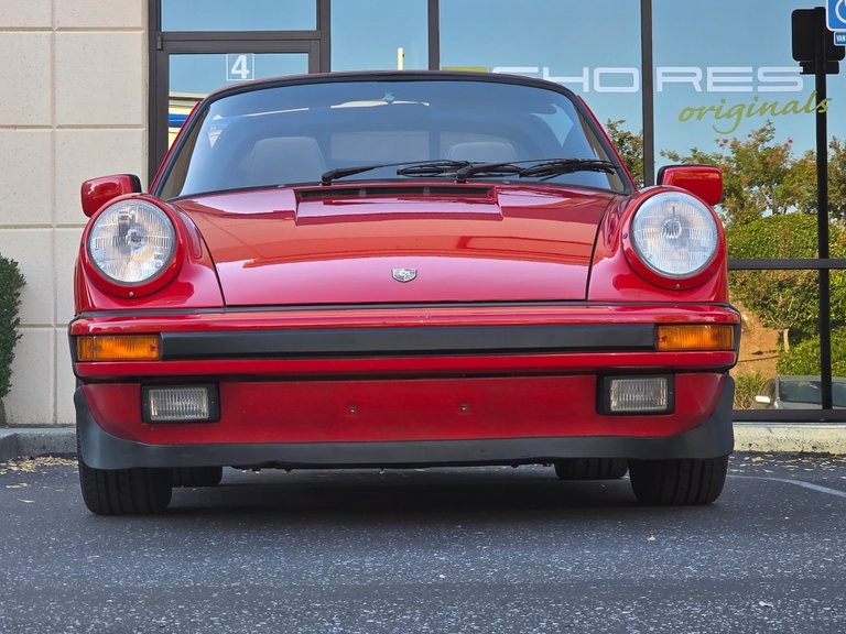Porsche 911 Carrera 3.2