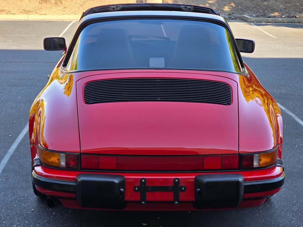 Porsche 911 Carrera 3.2