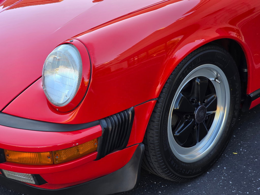 Porsche 911 Carrera 3.2