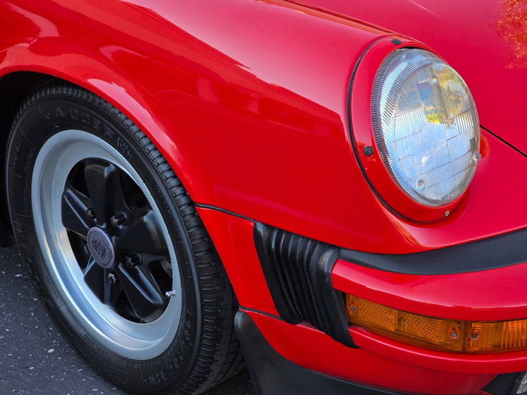 Porsche 911 Carrera 3.2