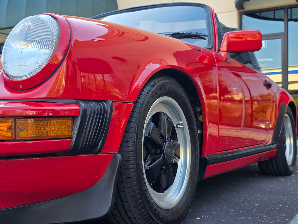Porsche 911 Carrera 3.2