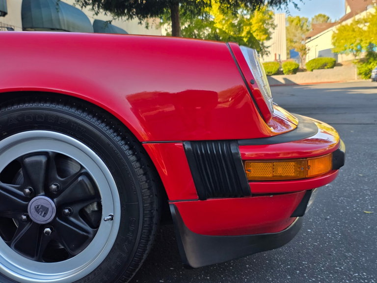 Porsche 911 Carrera 3.2