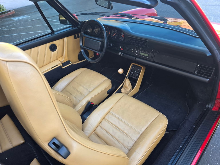 Porsche 911 Carrera 3.2