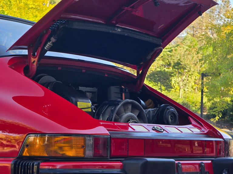 Porsche 911 Carrera 3.2