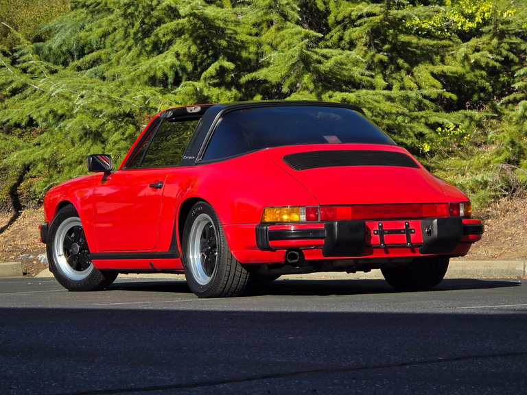 Porsche 911 Carrera 3.2