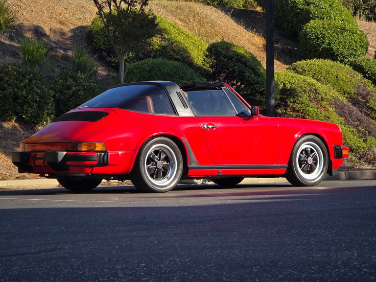 Porsche 911 Carrera 3.2