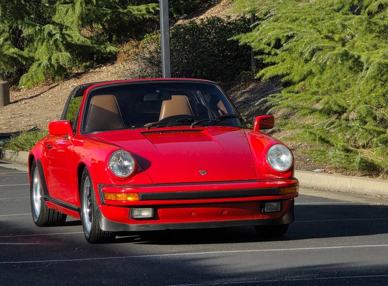 Porsche 911 Carrera 3.2