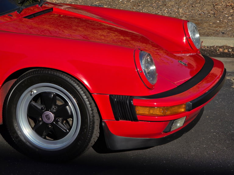 Porsche 911 Carrera 3.2