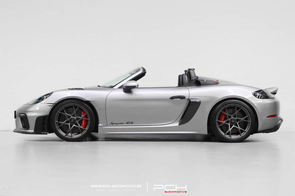 Porsche 718 Spyder RS
