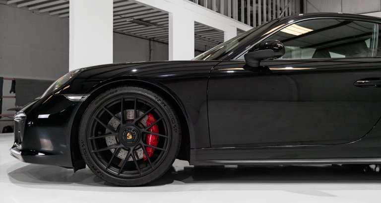 Porsche 991.2 Carrera GTS
