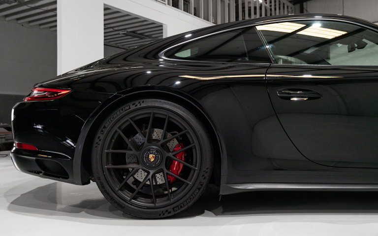 Porsche 991.2 Carrera GTS