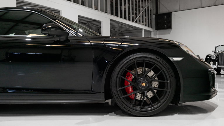 Porsche 991.2 Carrera GTS