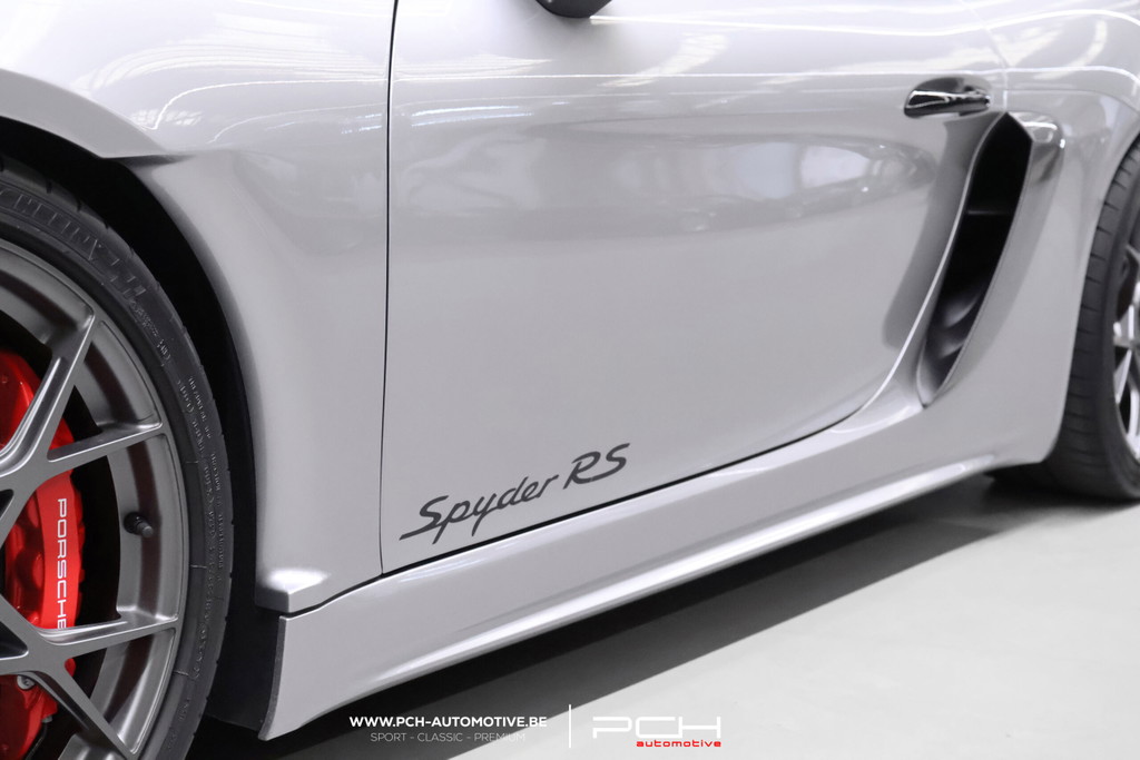 Porsche 718 Spyder RS