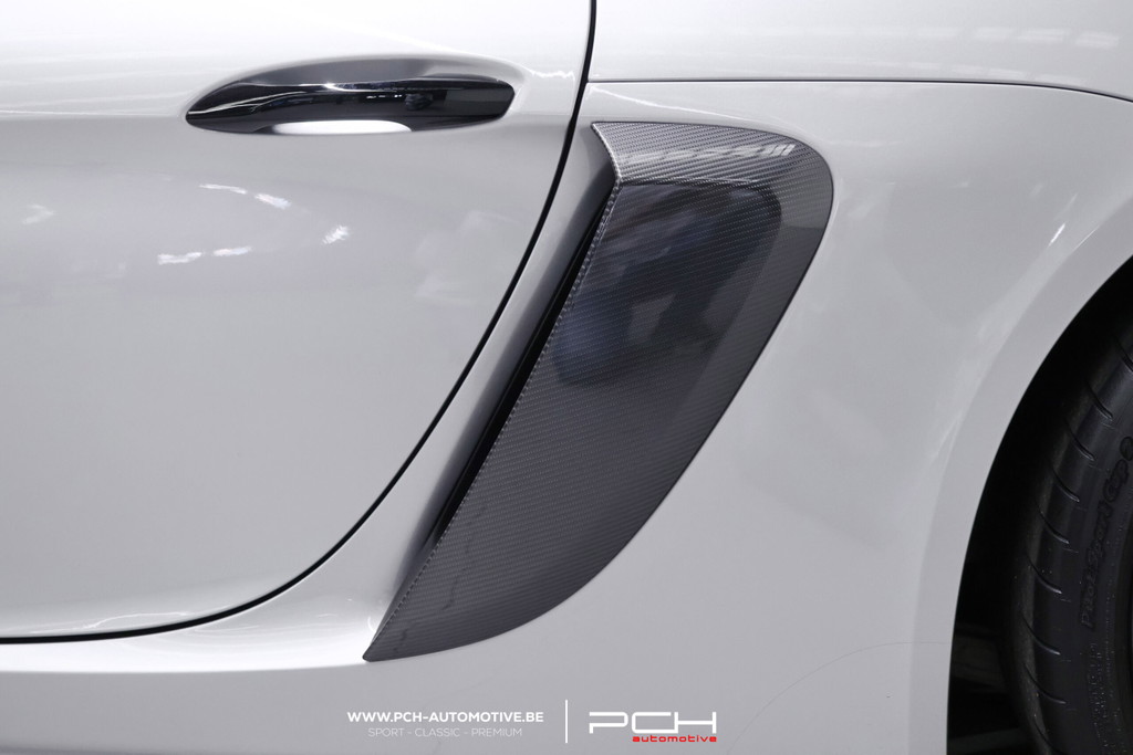 Porsche 718 Spyder RS