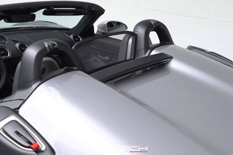 Porsche 718 Spyder RS