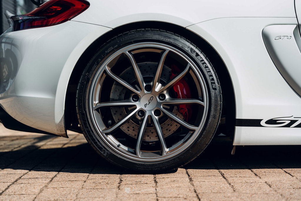 Porsche 981 Cayman GT4