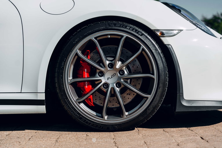 Porsche 981 Cayman GT4