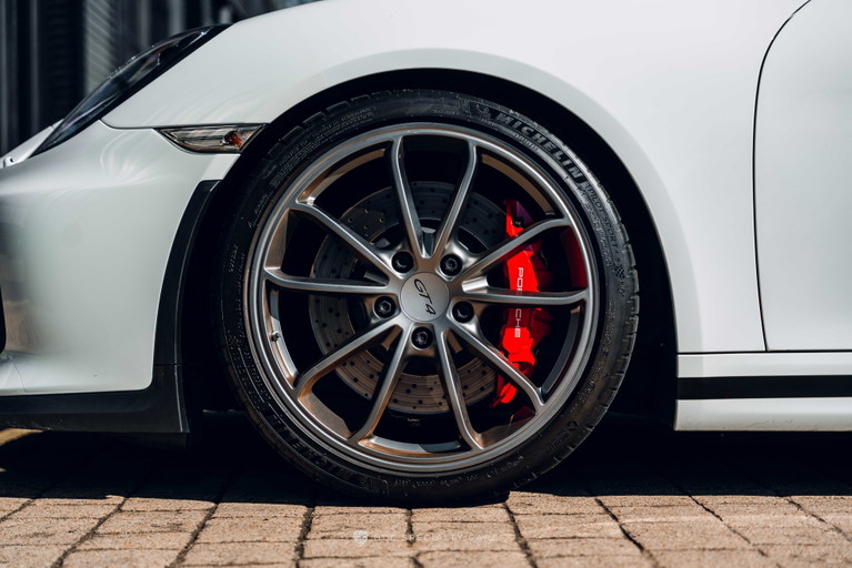 Porsche 981 Cayman GT4