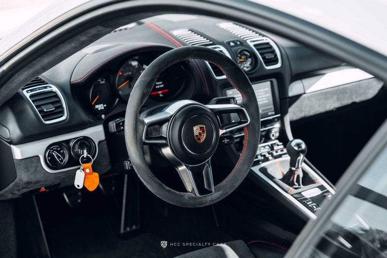 Porsche 981 Cayman GT4