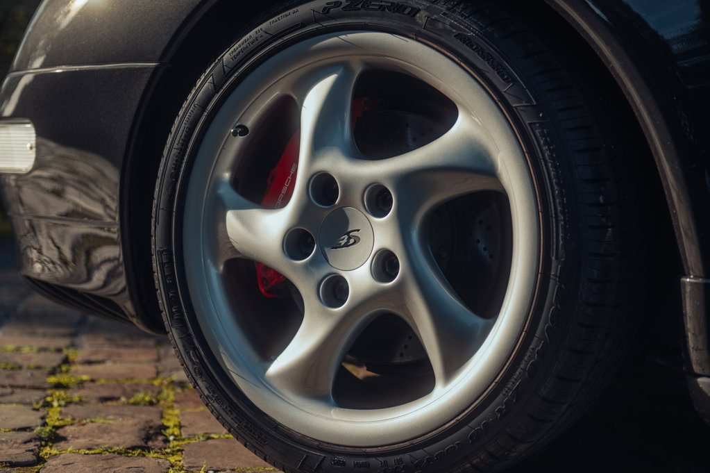 Porsche 993 Carrera 4S