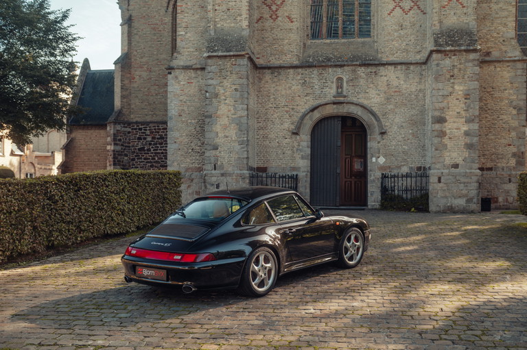 Porsche 993 Carrera 4S
