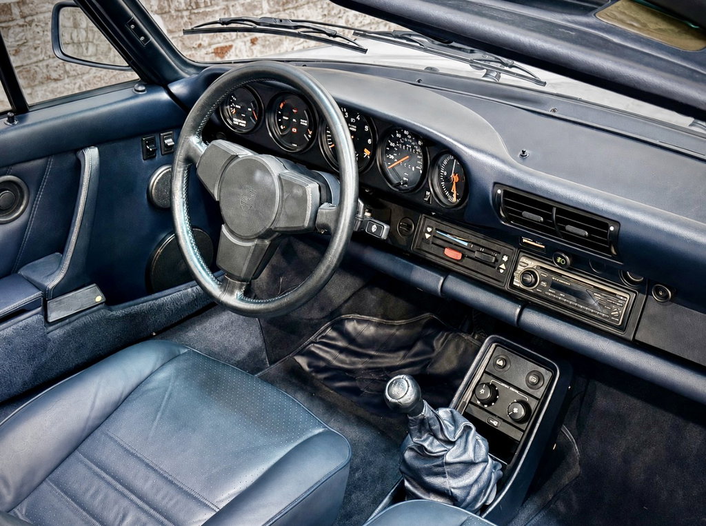 Porsche 911 Turbo 3.3 (US)