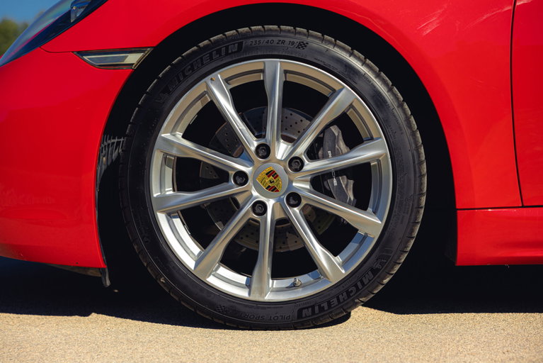 Porsche 718 Cayman