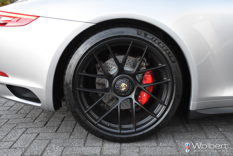 Porsche 991.2 Carrera GTS