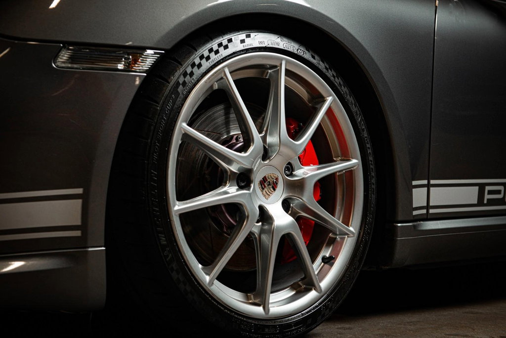 Porsche 987 Cayman R