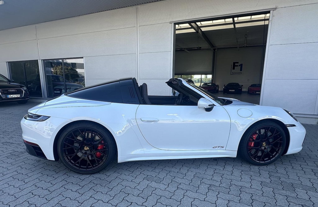 Porsche 992 Targa 4 GTS