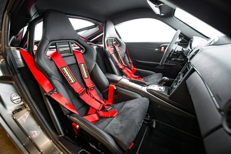Porsche 987 Cayman R