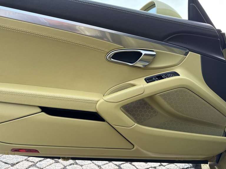 Porsche 981 Boxster S