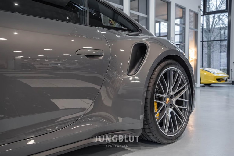 Porsche 992 Turbo S