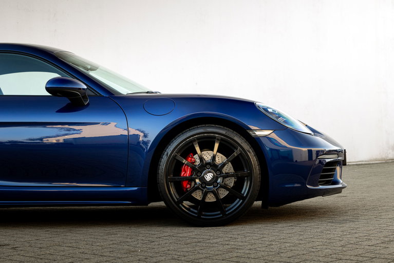 Porsche 718 Cayman