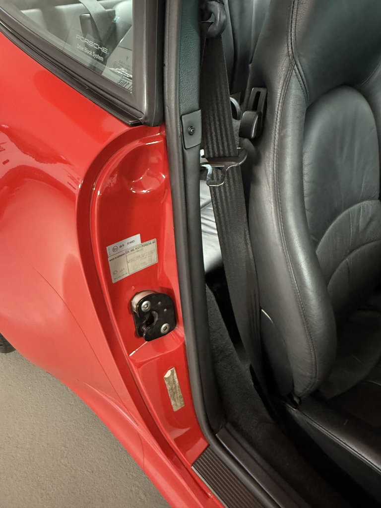 Porsche 993 Carrera 4S