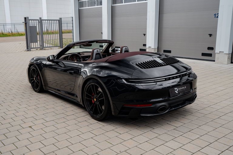 Porsche 992 Carrera GTS