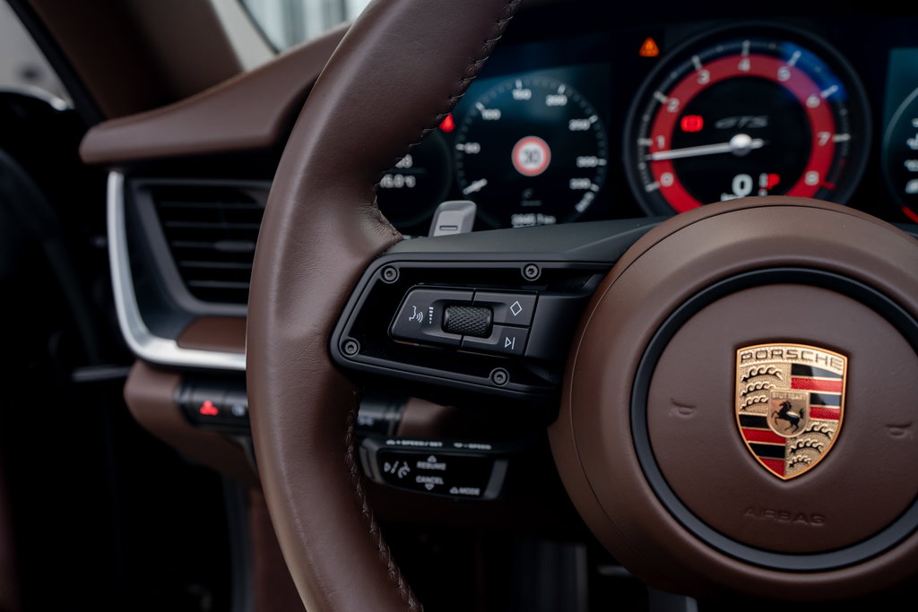 Porsche 992 Carrera GTS