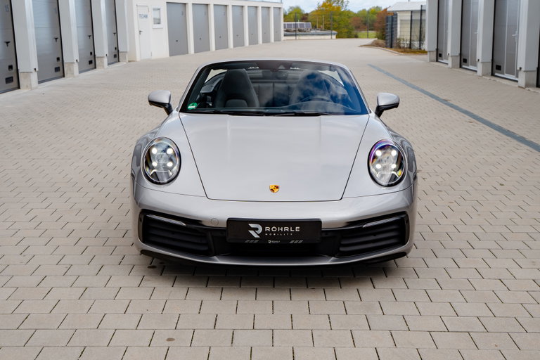 Porsche 992 Carrera